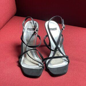 Vintage Stuart Weitzman Women's Black Strappy Sandals - Size 6